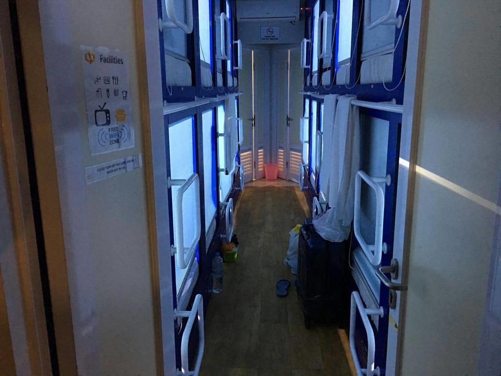 Qb Sleep Capsule Hotel Kuta  Exterior photo