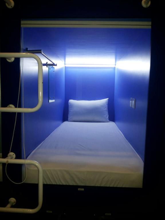 Qb Sleep Capsule Hotel Kuta  Exterior photo
